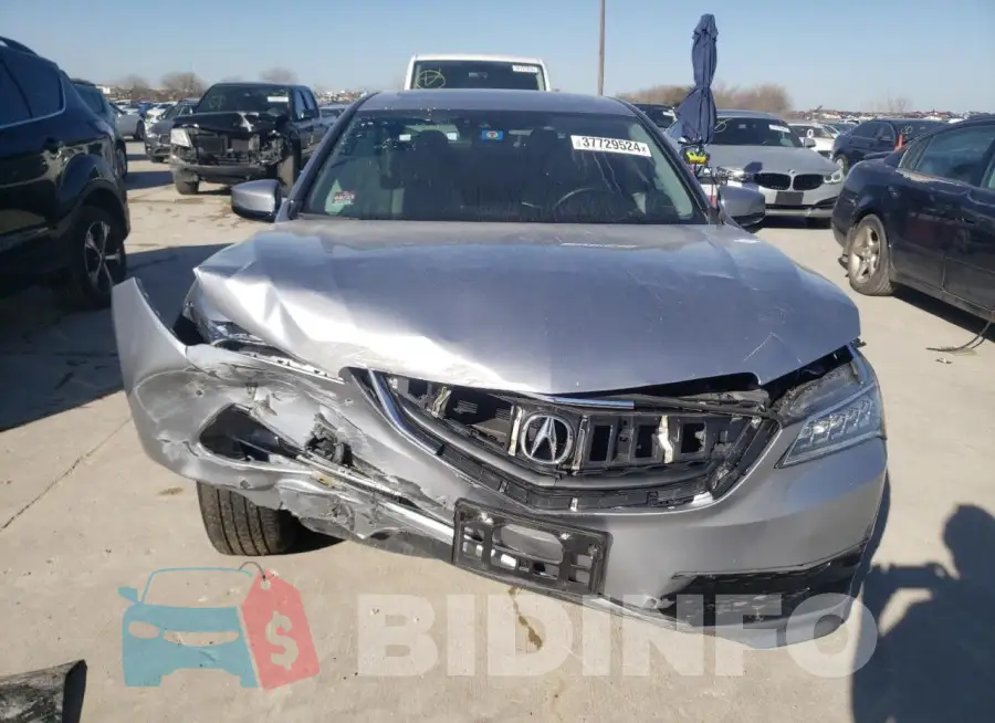 19UUB2F58GA010243 Photo# 5