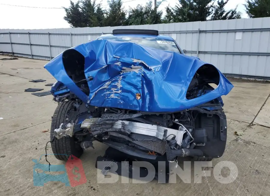 WP1AA2A59MLB01841 Photo# 5