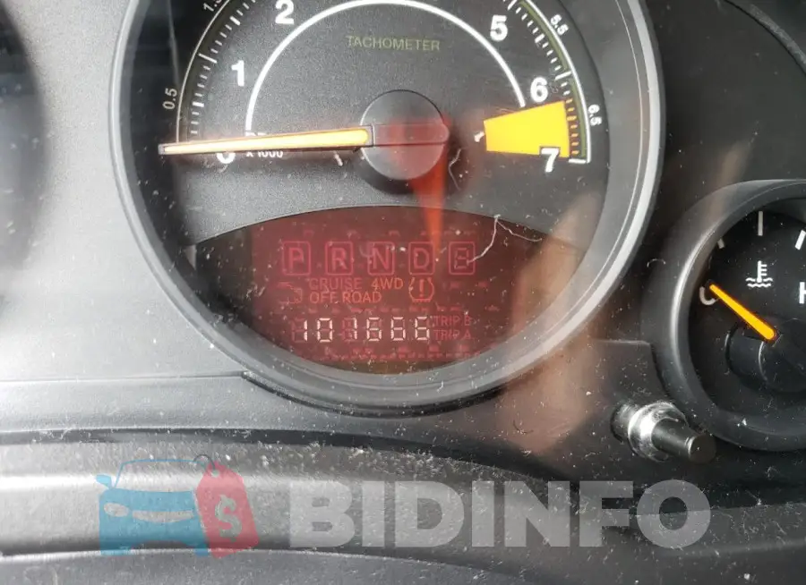 1C4NJPBAXFD138521 Photo# 9