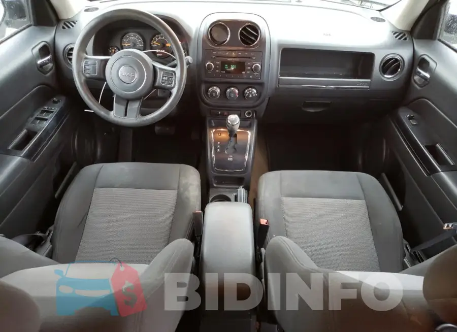 1C4NJPBAXGD641743 Photo# 8