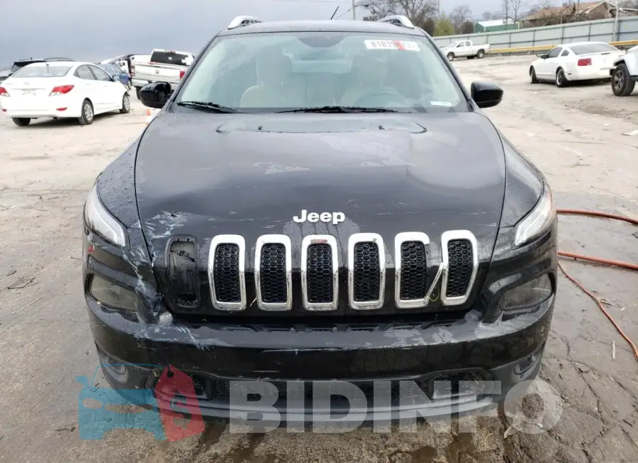 1C4PJLCB7JD596874 Photo# 5