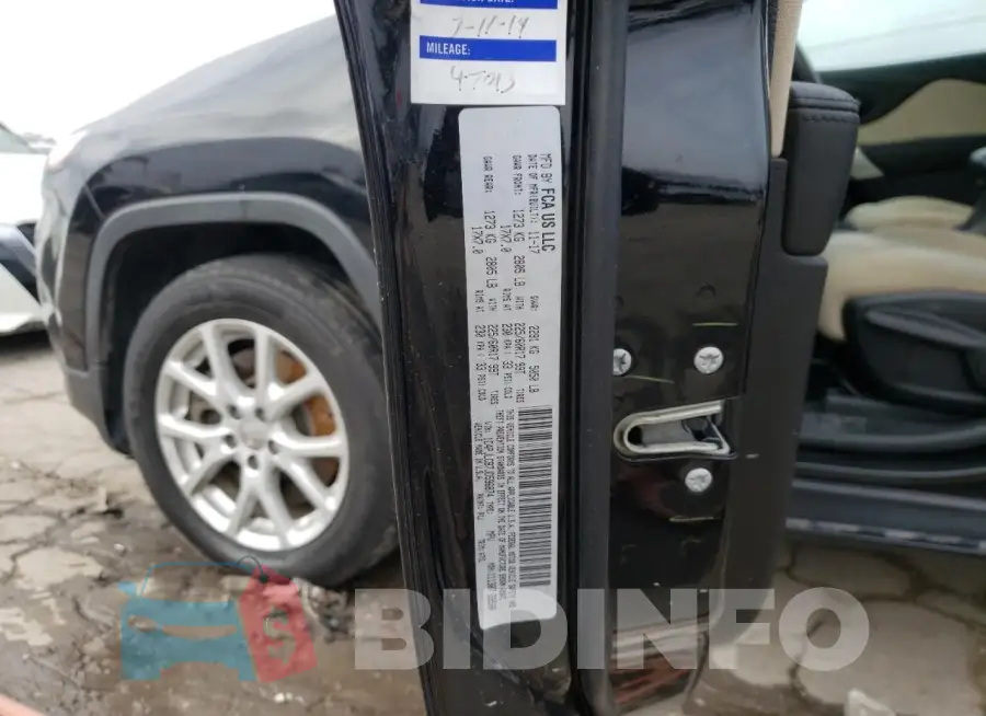 1C4PJLCB7JD596874 Photo# 13