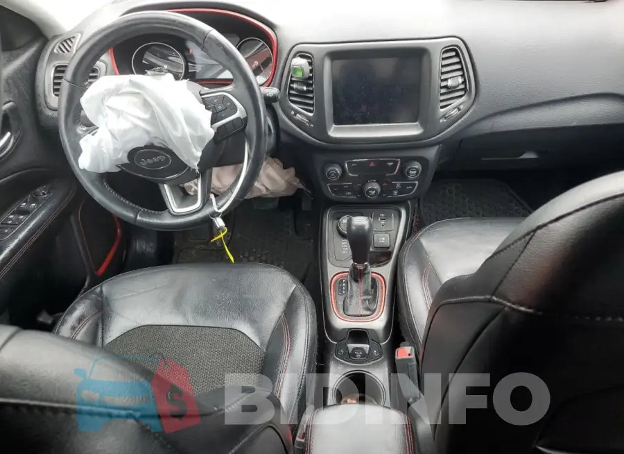 3C4NJDDB5LT123614 Photo# 8