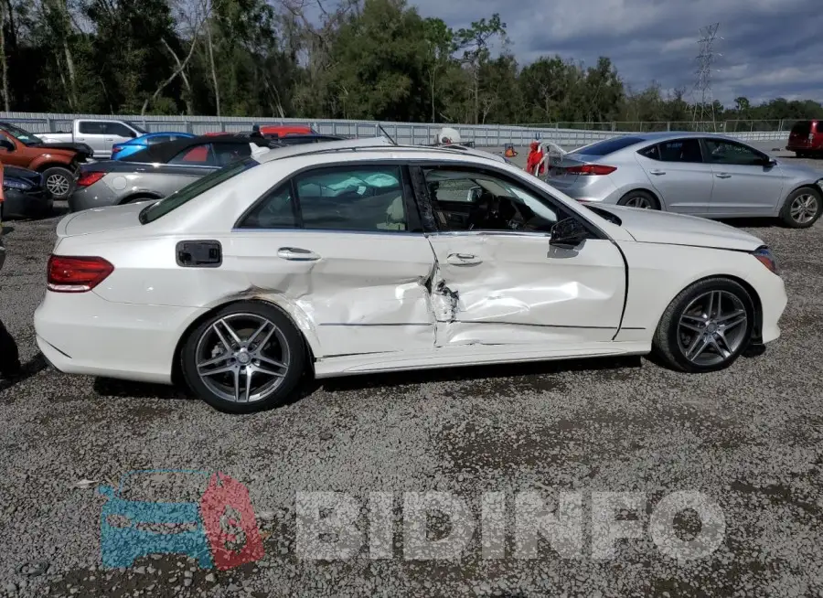 WDDHF8JB2FB117095 Photo# 3