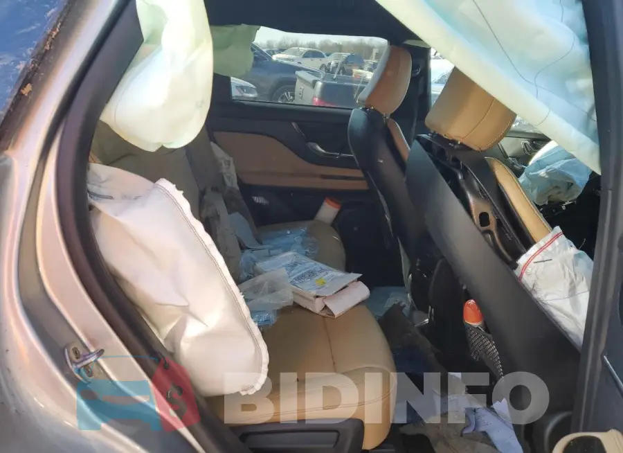 5LMCJ2C98MUL28340 Photo# 11