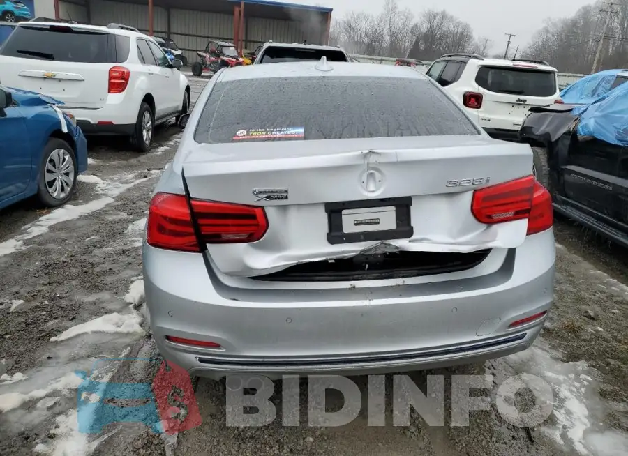 WBA8E3G56GNT79961 Photo# 6