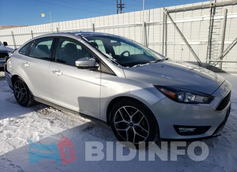 1FADP3H2XJL229408 Photo# 4