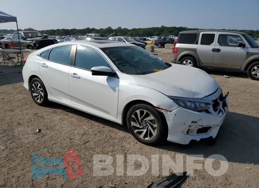 19XFC2F71HE002277 Photo# 4