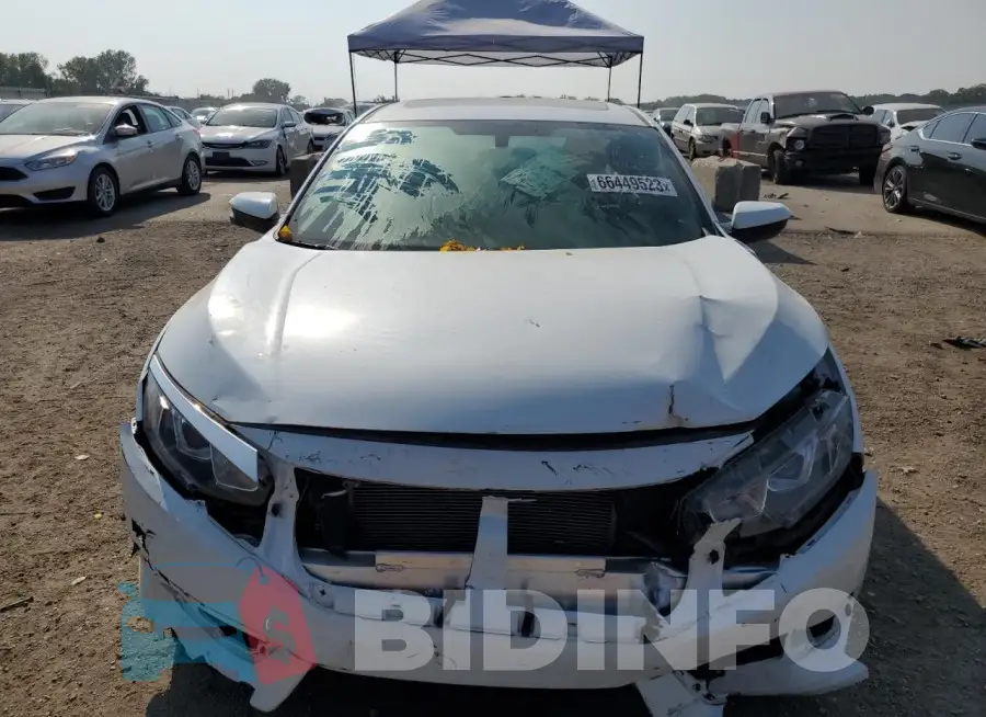19XFC2F71HE002277 Photo# 5