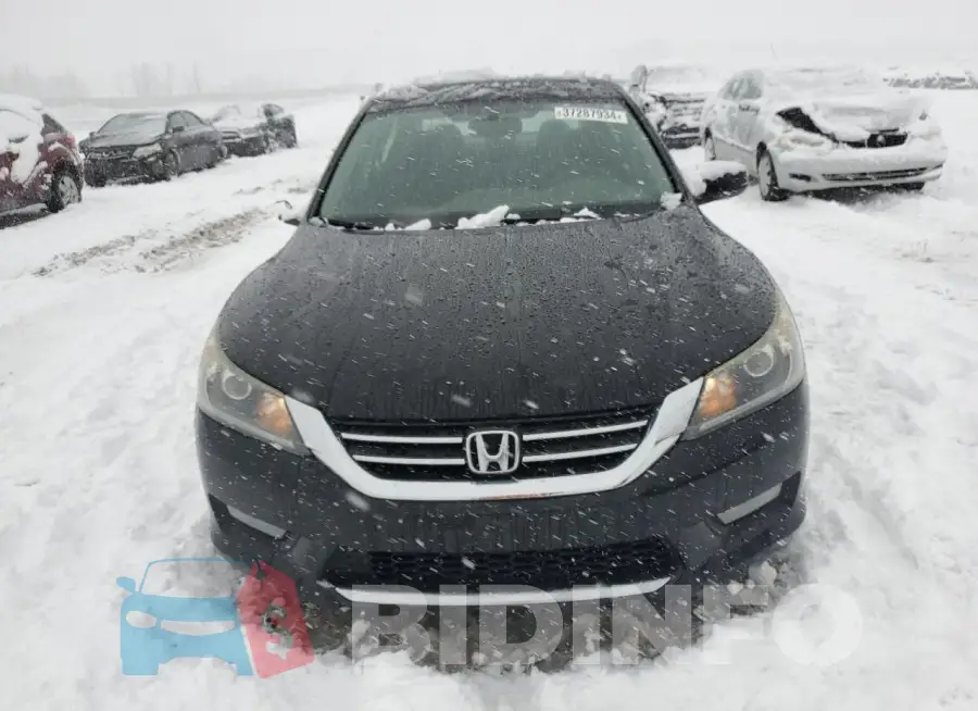 1HGCR2F7XFA038147 Photo# 5