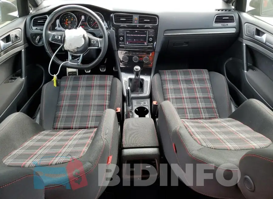 3VW5T7AU7KM004678 Photo# 8