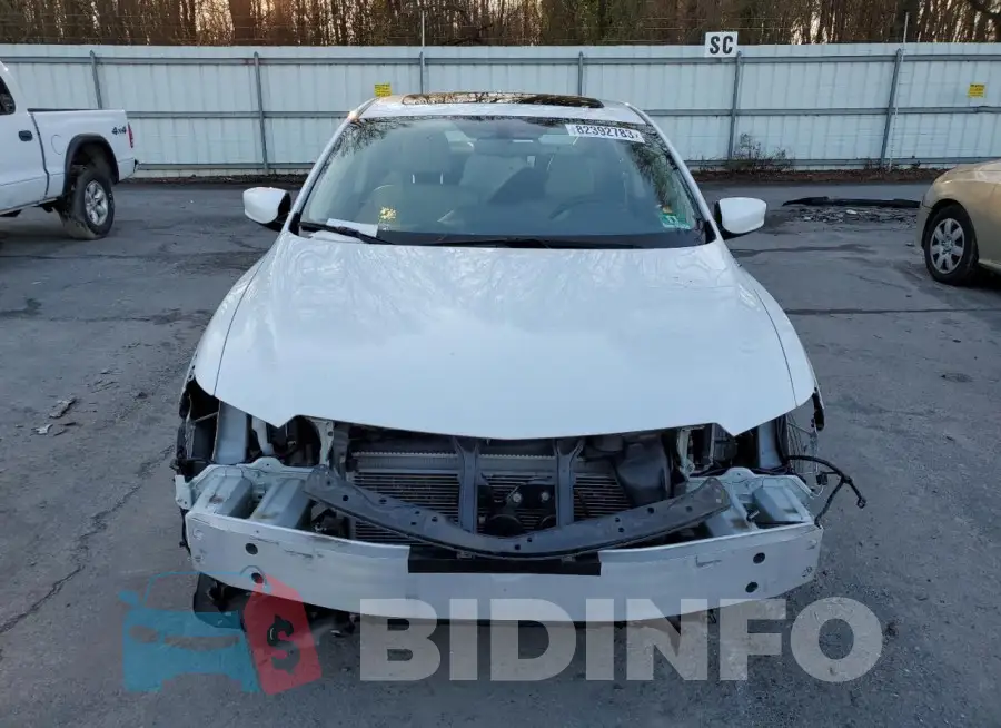 19UDE2F79JA009666 Photo# 5
