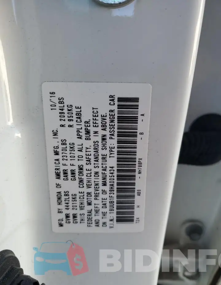 19UUB1F39HA005434 Photo# 12