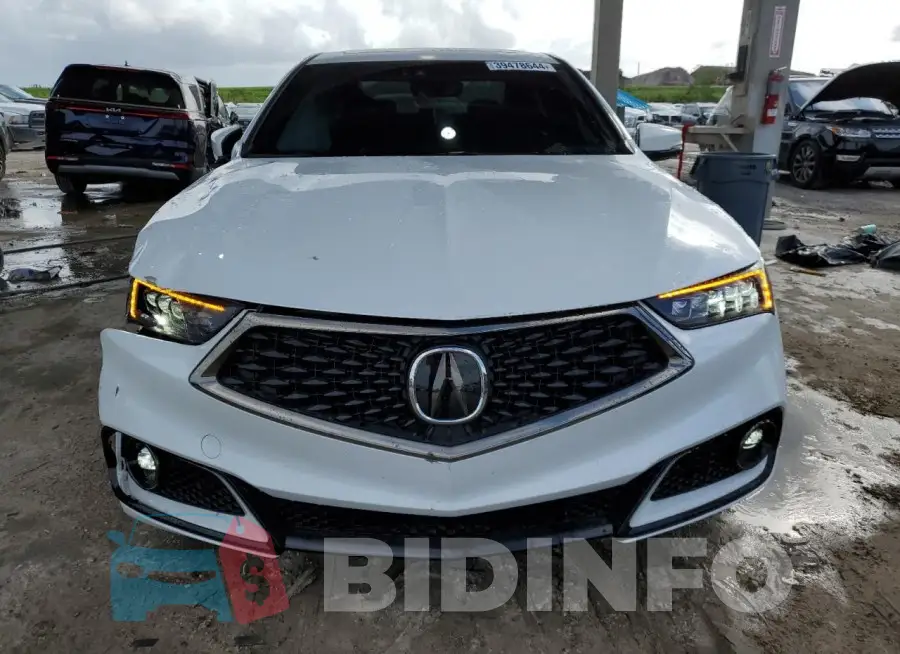 19UUB2F60KA009072 Photo# 5