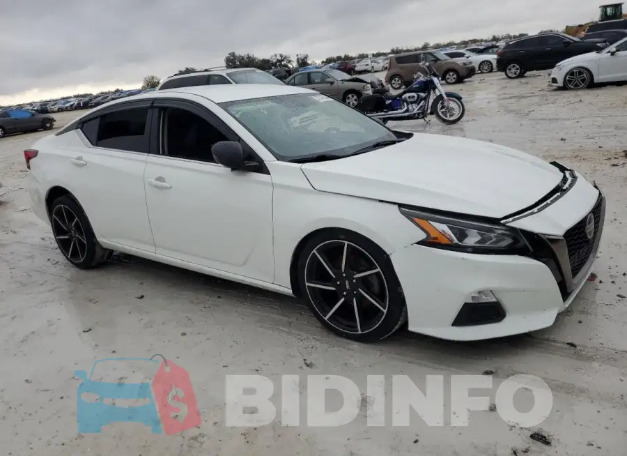 1N4BL4CV9KC109448 Photo# 4