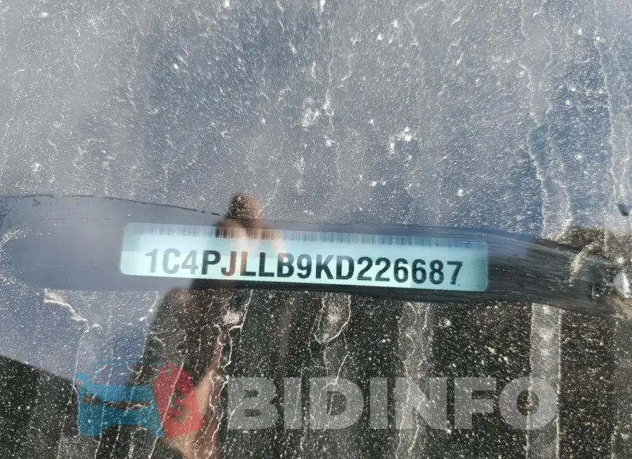 1C4PJLLB9KD226687 Photo# 13