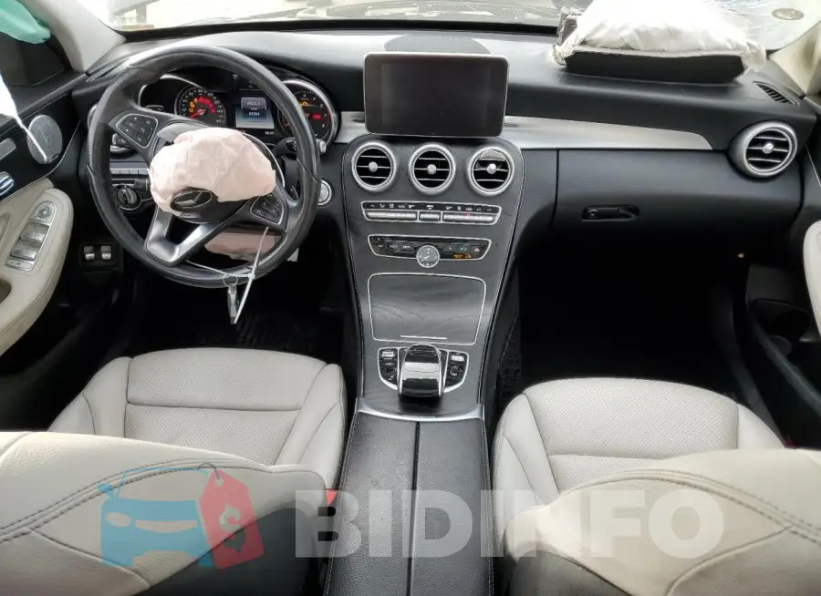55SWF4HB3GU160230 Photo# 8