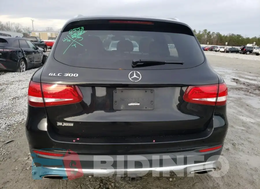 WDC0G4JB8HF186747 Photo# 6