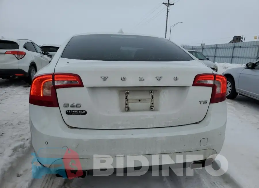 YV140MFJ4F2351185 Photo# 6