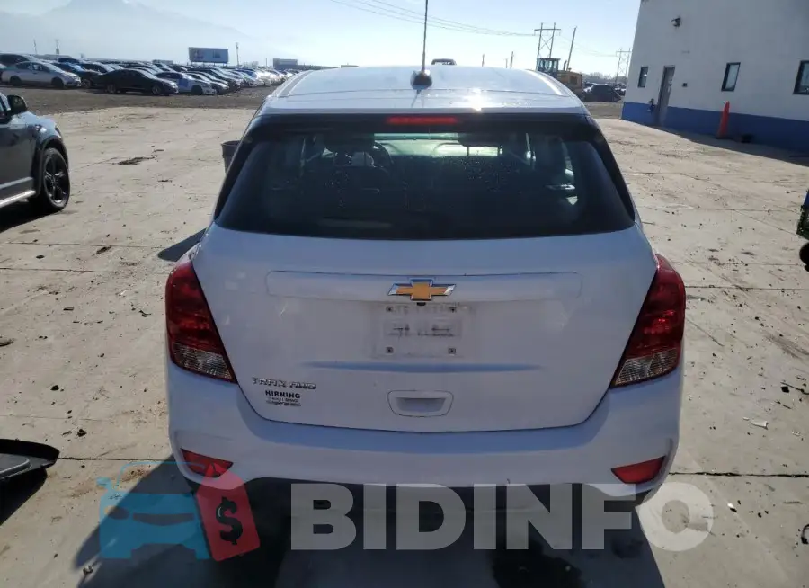 KL7CJNSB5JB717681 Photo# 6