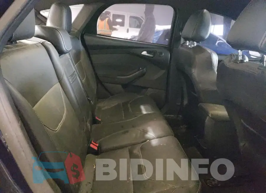 1FADP3L95GL250289 Photo# 10