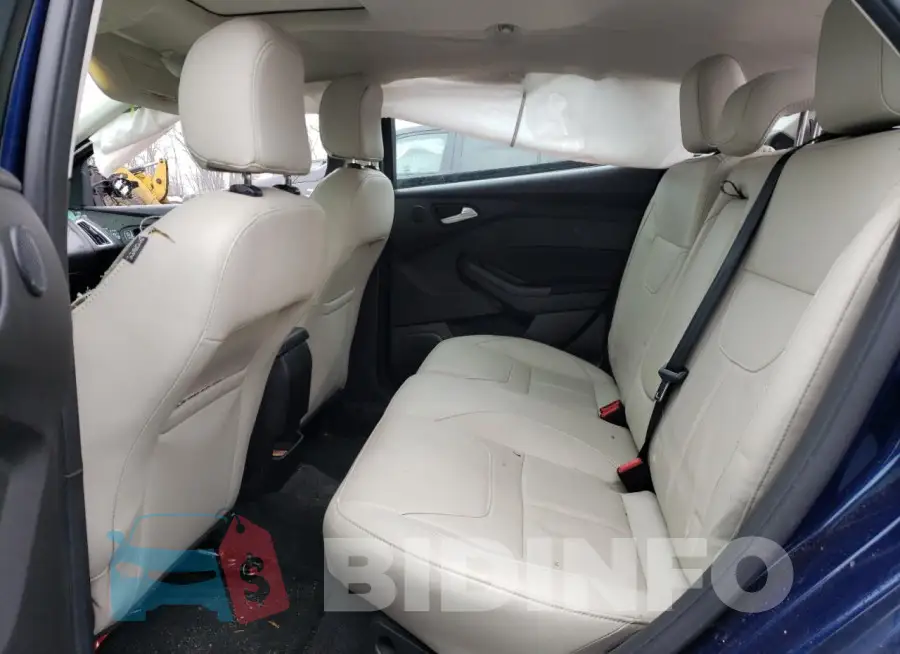 1FADP3N22HL348892 Photo# 10