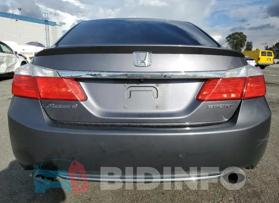 1HGCR2F50FA173152 Photo# 6