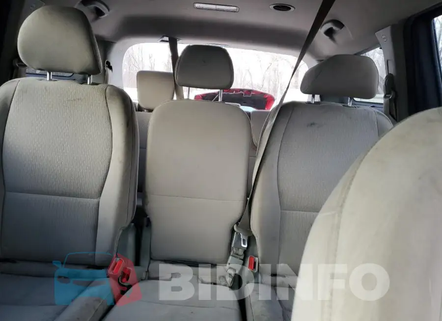 KNDMB5C10G6204429 Photo# 10