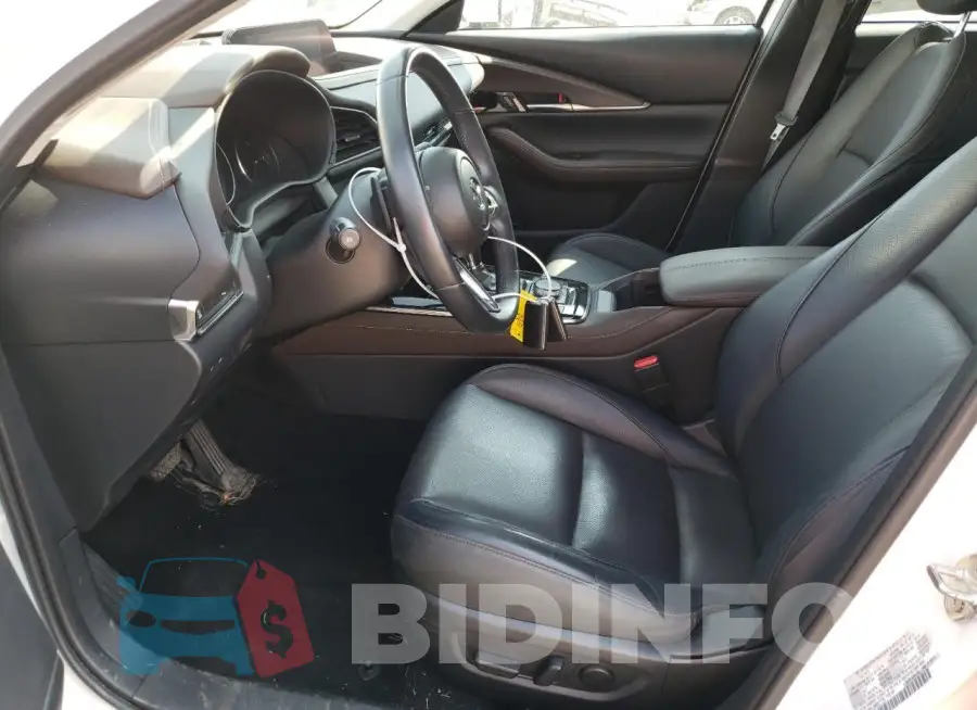 3MVDMBDL4MM307775 Photo# 7