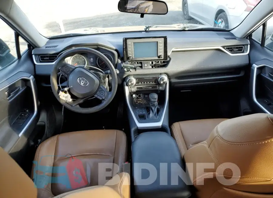 2T3F1RFV5KW038076 Photo# 8