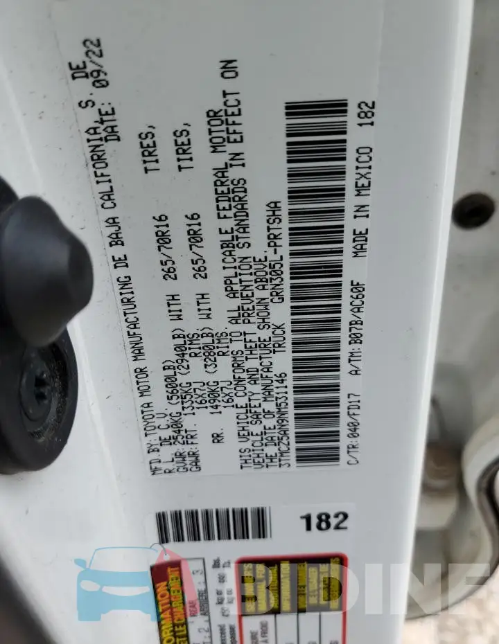 3TMCZ5AN9NM531146 Photo# 12