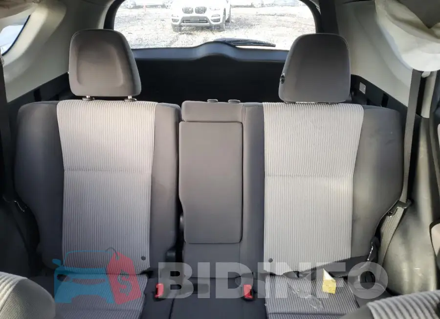 JTMBFREV6FD145626 Photo# 10