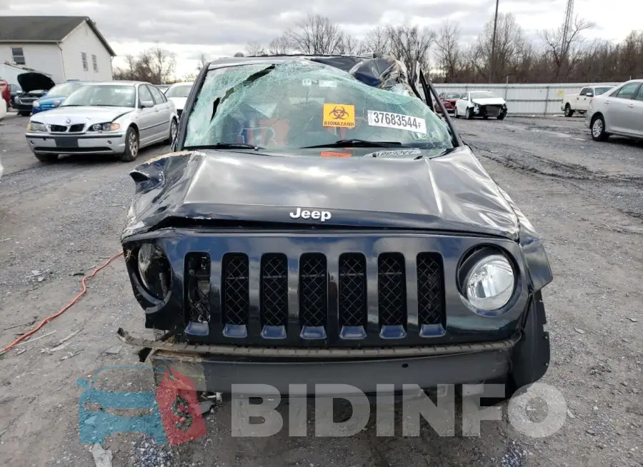 1C4NJRFB8HD205568 Photo# 5