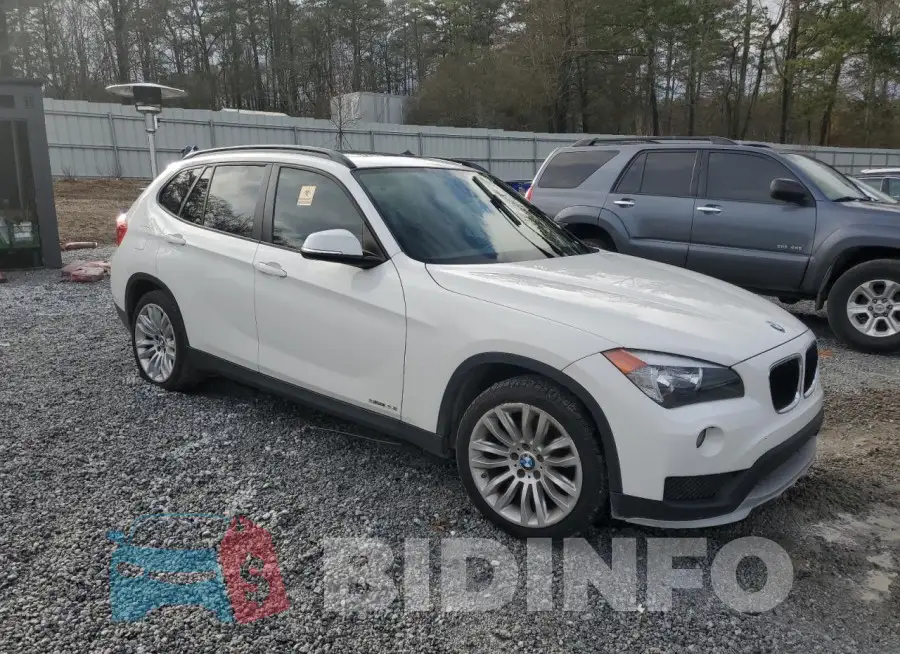 WBAVM1C51FV317365 Photo# 4