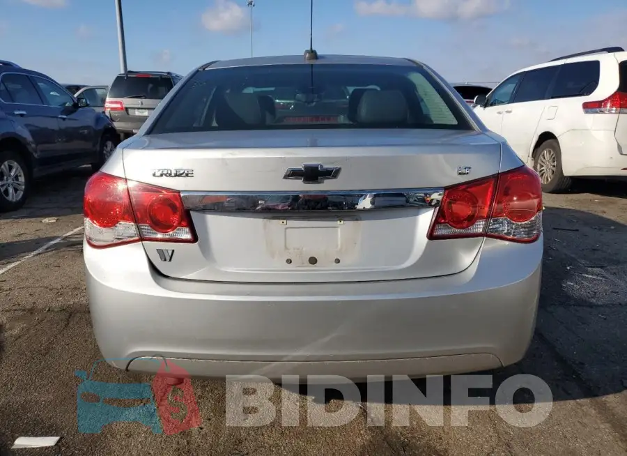 1G1PE5SB6F7166897 Photo# 6
