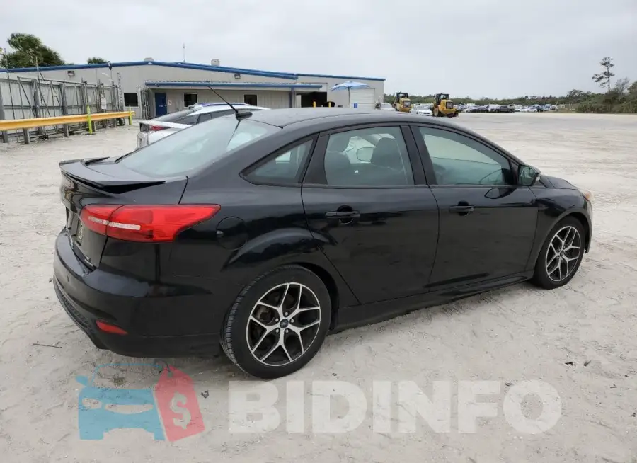 1FADP3F21GL382061 Photo# 3
