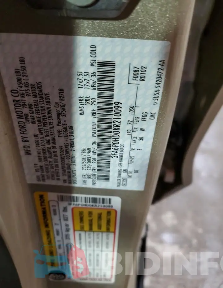 3FA6P0HD0KR210099 Photo# 12