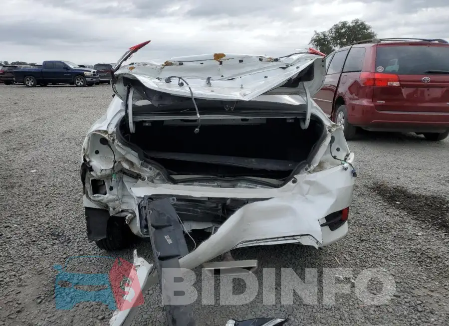 19XFC2F86LE007377 Photo# 6
