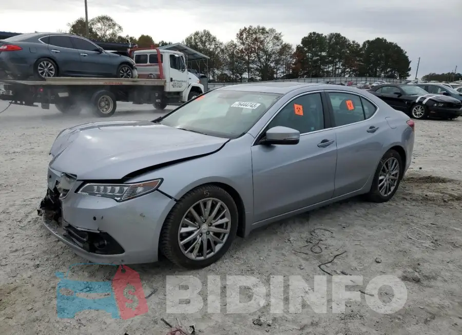 19UUB2F78FA011523 Photo# 1