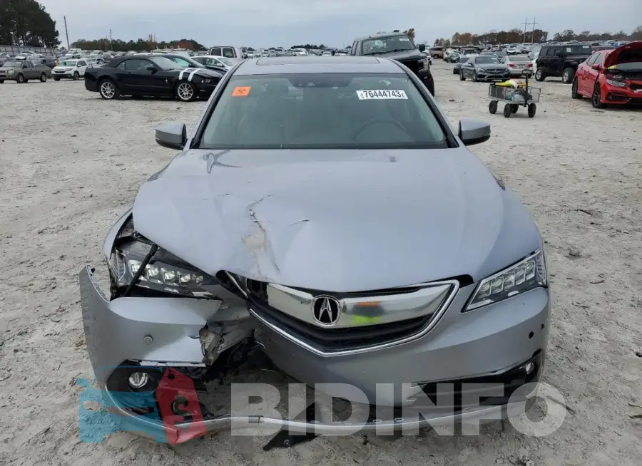 19UUB2F78FA011523 Photo# 5