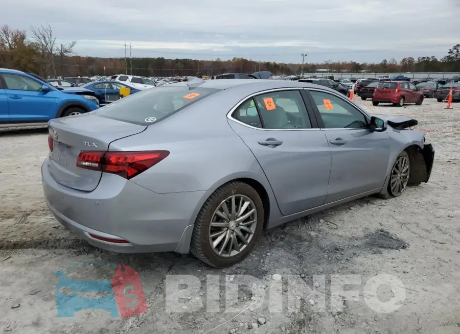 19UUB2F78FA011523 Photo# 3