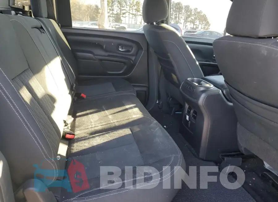 1N6AA1E69JN531073 Photo# 10