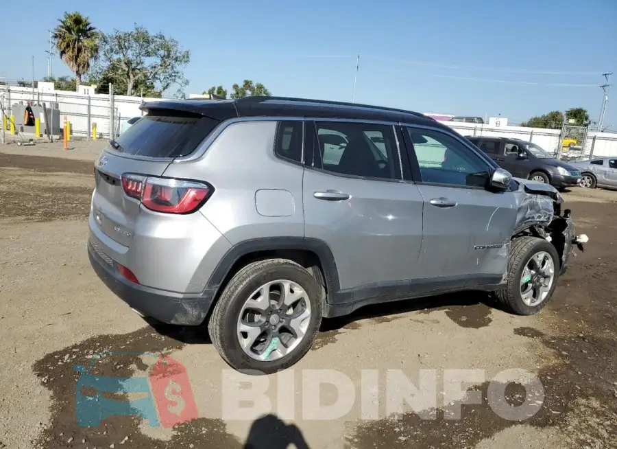 3C4NJDCB6LT208835 Photo# 3