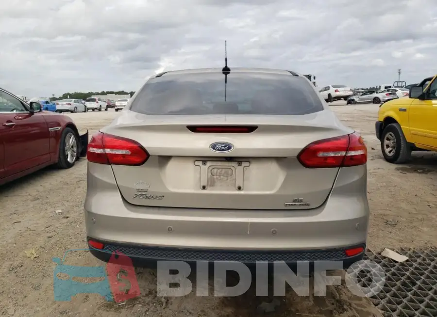 1FADP3F2XGL304684 Photo# 6