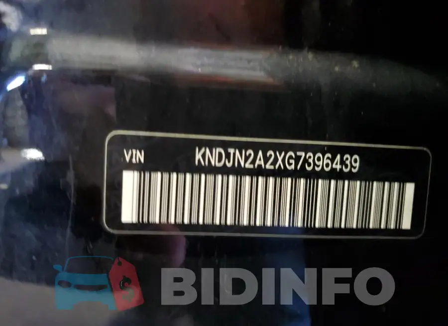 KNDJN2A2XG7396439 Photo# 12