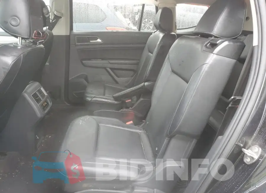 1V2LR2CA0KC600987 Photo# 10
