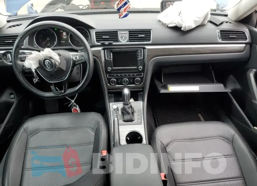 1VWGT7A32HC035721 Photo# 8