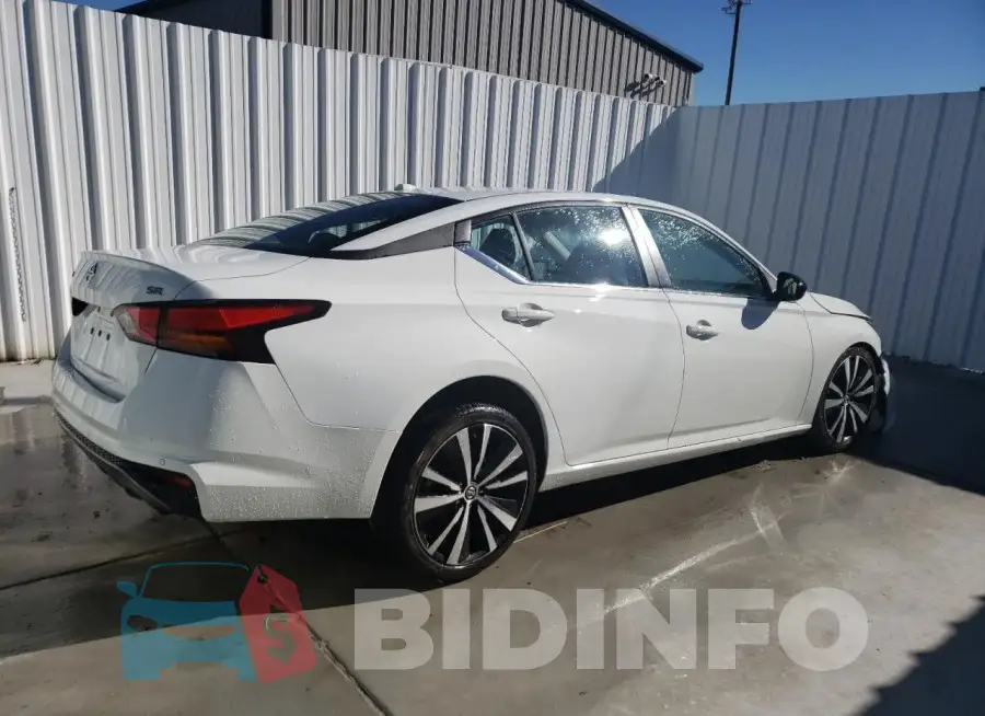 1N4BL4CV6NN305727 Photo# 3