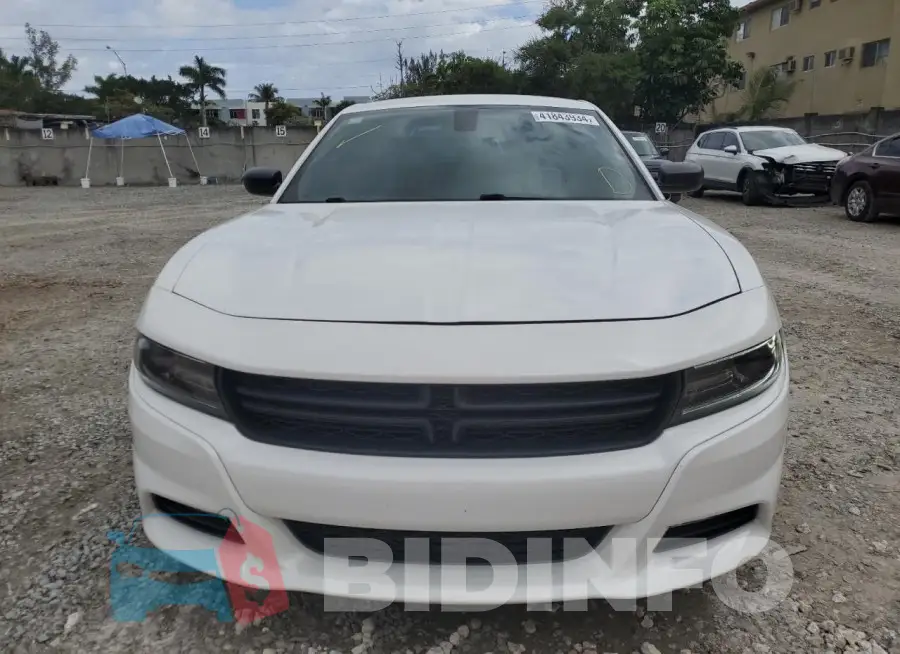 2C3CDXHG8FH738133 Photo# 5