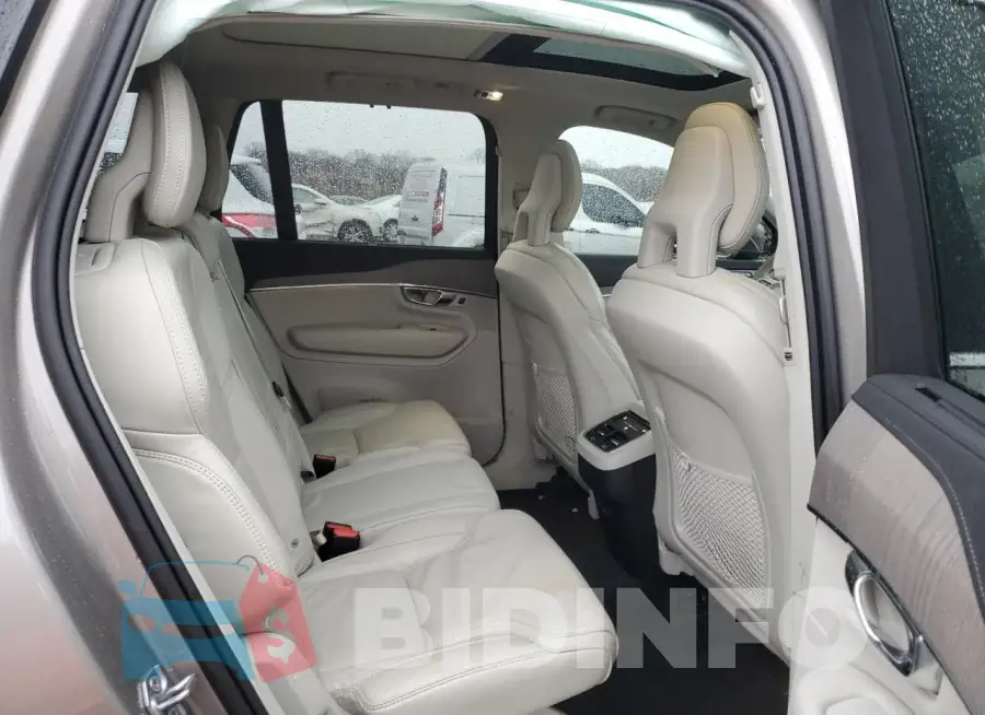 YV4A22PL9M1711557 Photo# 11